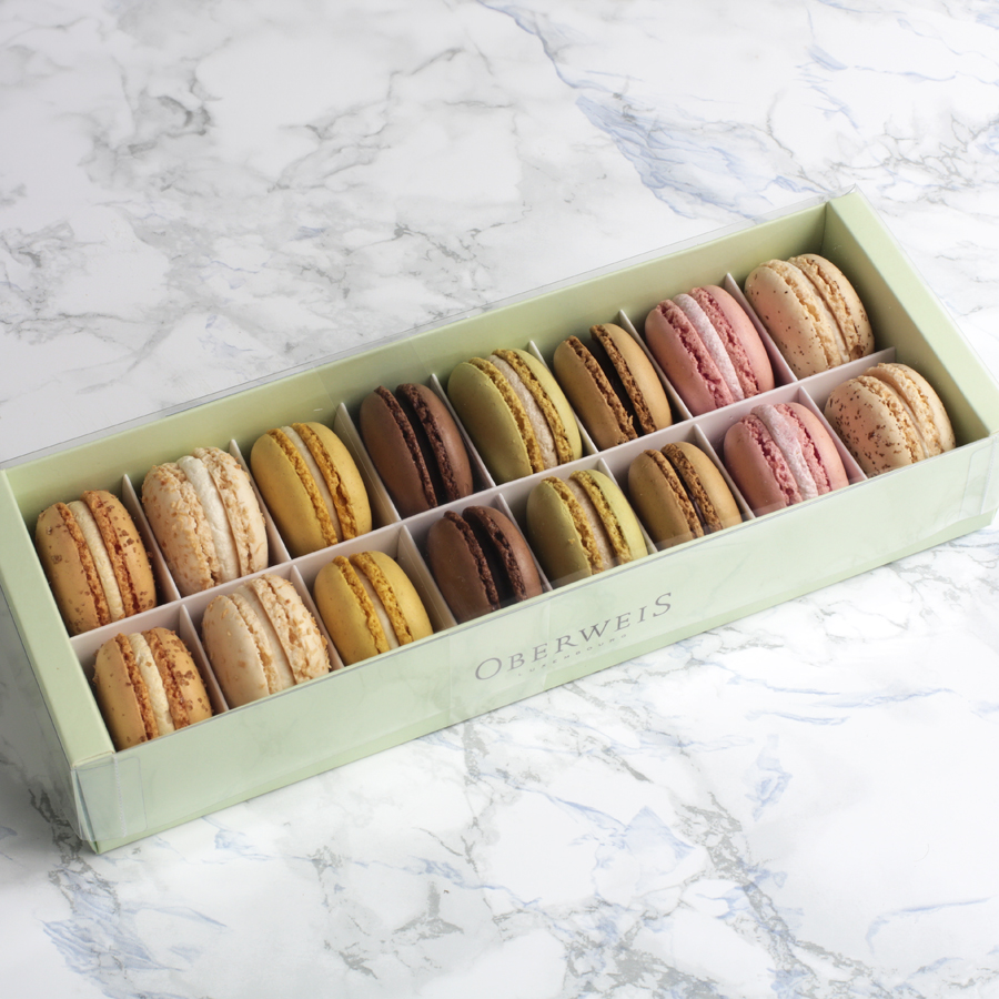 Assortiment de 16 macarons