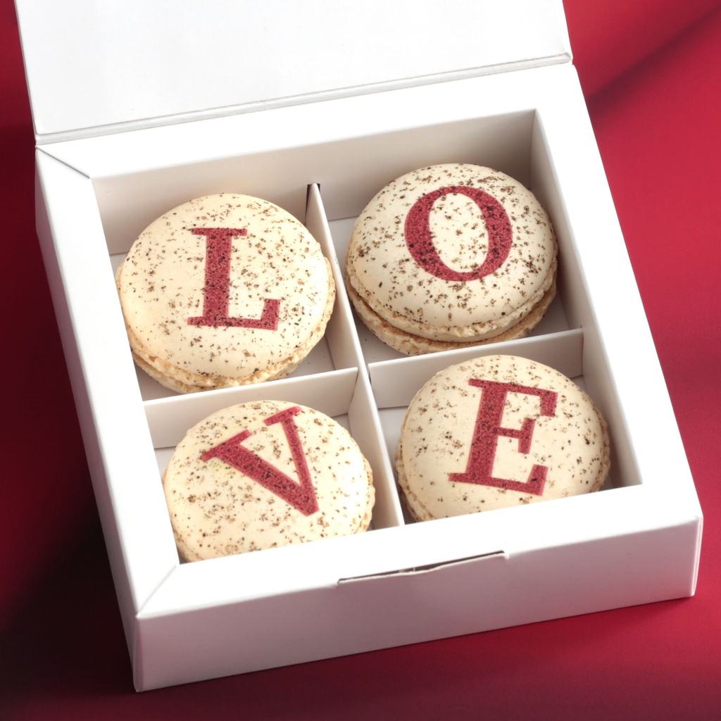 St Valentin Falling in Love.webp