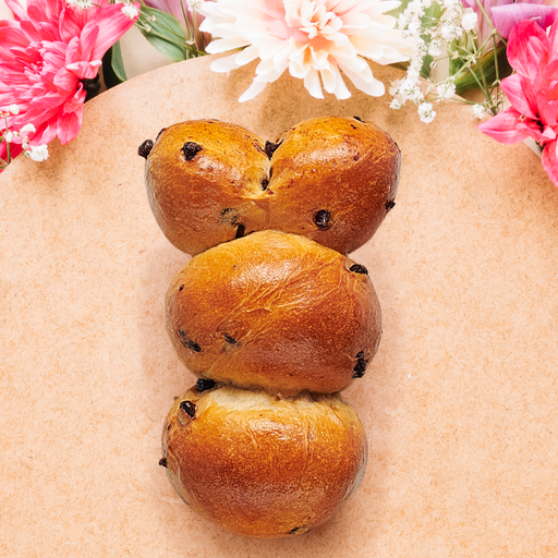 [006660*] Hare's head half brioche with chocolate chips