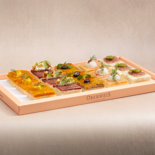 [013375*] Canapés assortis 