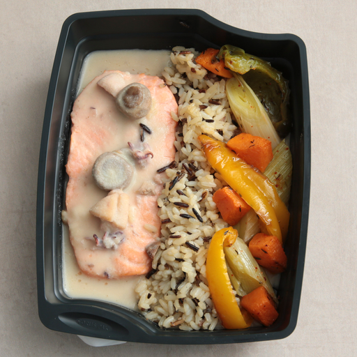 [014193*] Lachsfilet mit Dieppe-Soße
