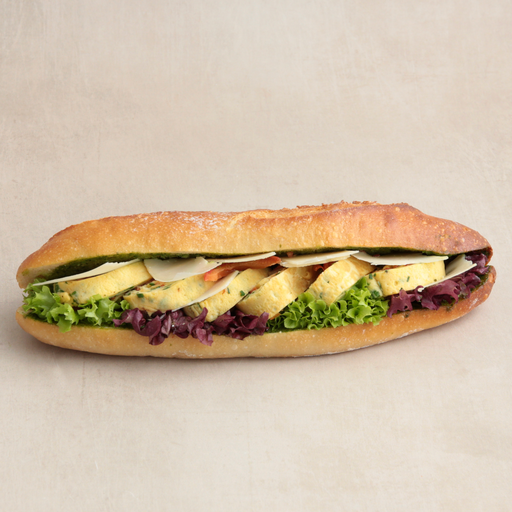 [014409*] Sourdough roll with omelet