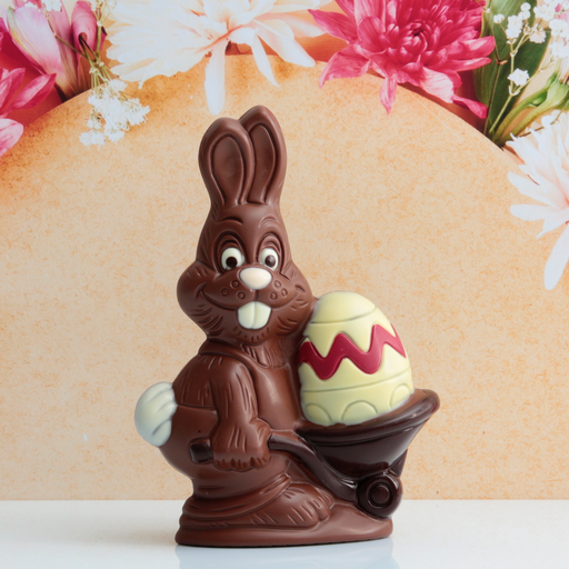 Hase mit seiner Schubkarre T2