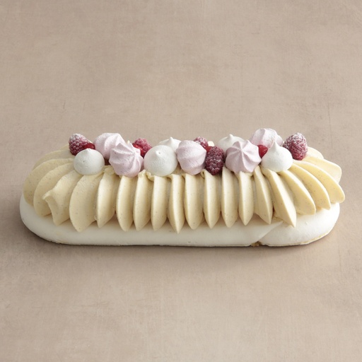 [000224*] Vacherin-strawberry ice cream tart